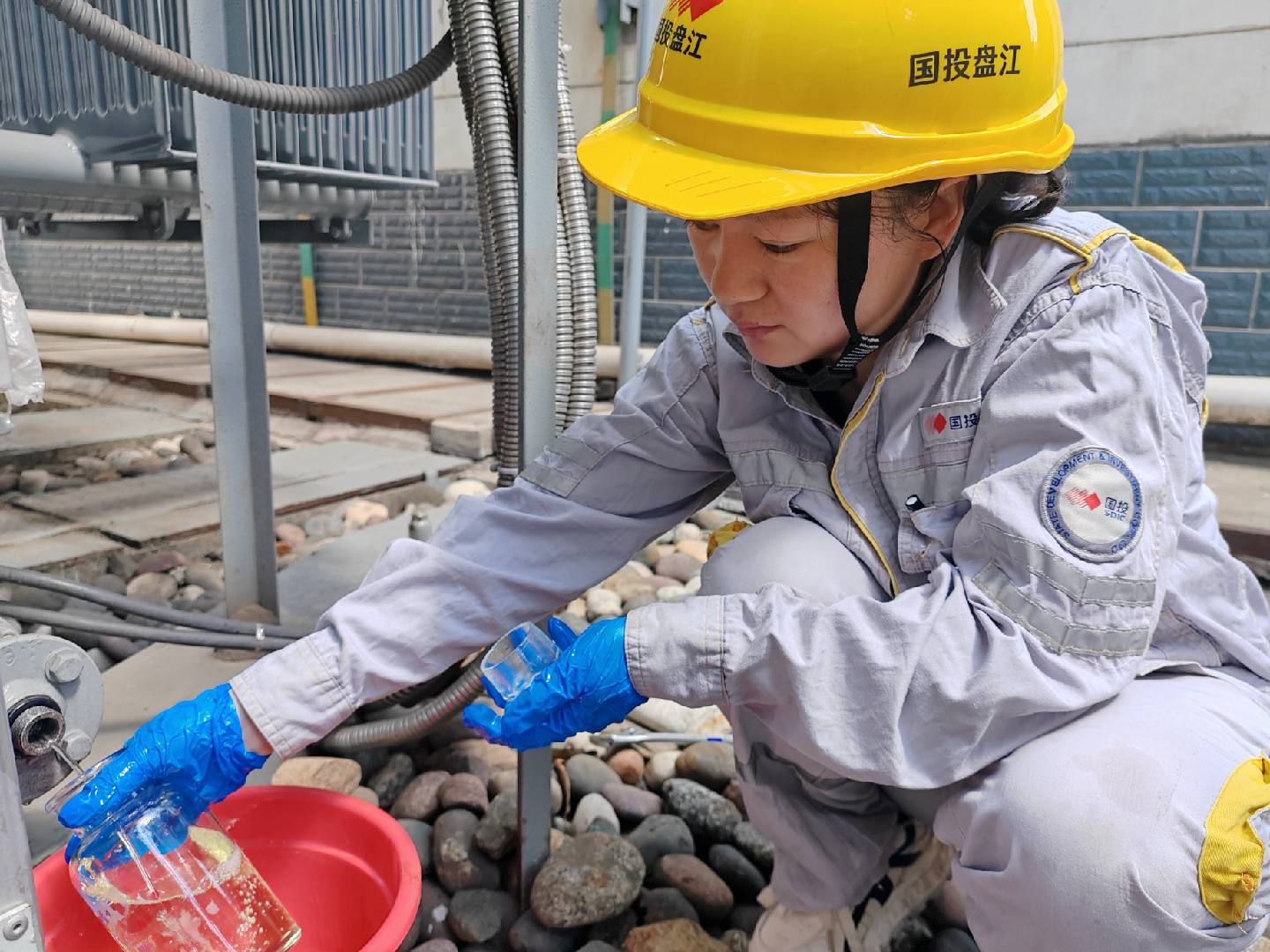 公司化验班圆满完成2026年上半年样品送检工作
