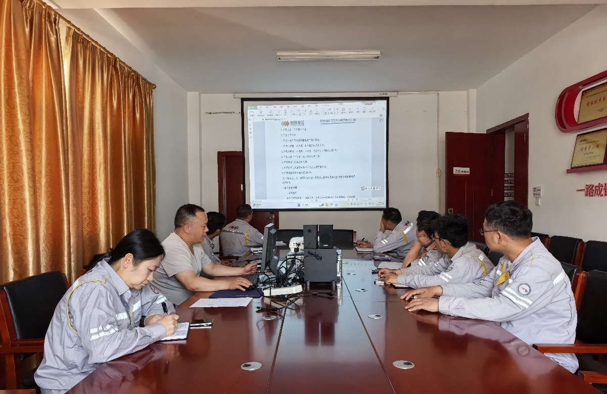 学班提质出新招 随机提问见实效